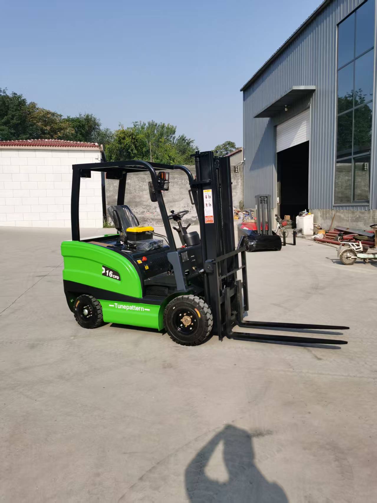 Small and lightweightJinlin Factory Price 1.5t 2 Ton 3 Ton Full AC Motor Long Working Hours Battery Opration Electric Forklift Truck with CE Certification