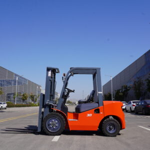 3.0-ton diesel forklift, with customizable lifting height CPC30